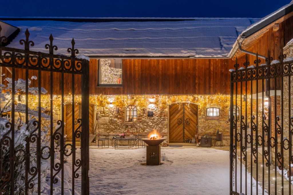 Panorama Loft und Feuerkorb im Winter